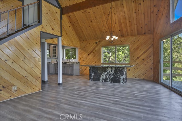929 Trinity Drive, Lake Arrowhead CA: https://media.crmls.org/medias/2f25b5b7-6c21-47f0-a69d-5da845d7f80d.jpg