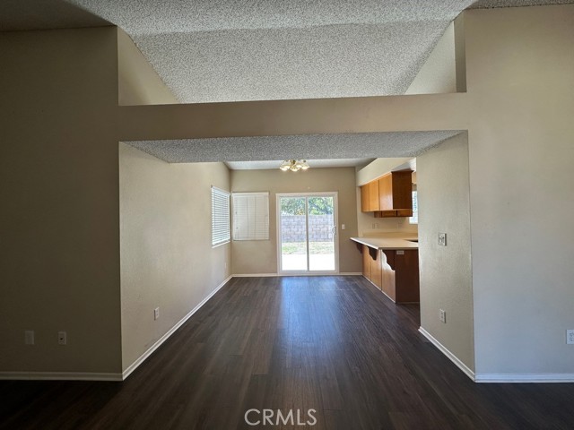 Detail Gallery Image 6 of 30 For 25057 Jutland Dr, Hemet,  CA 92544 - 3 Beds | 2 Baths