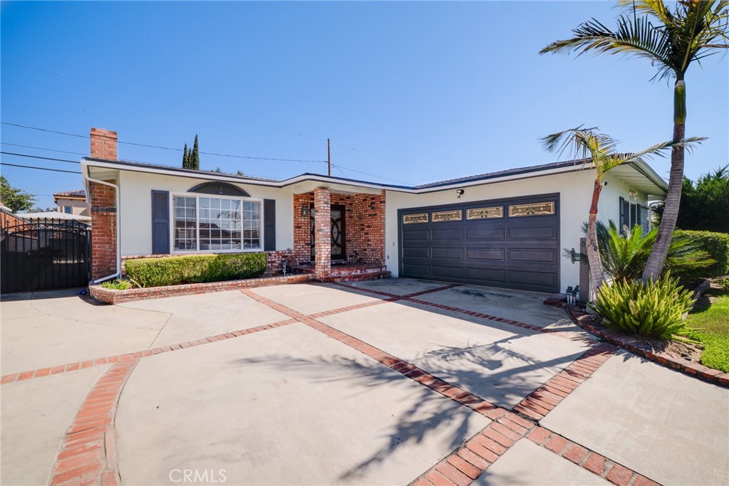 814 Crestfield