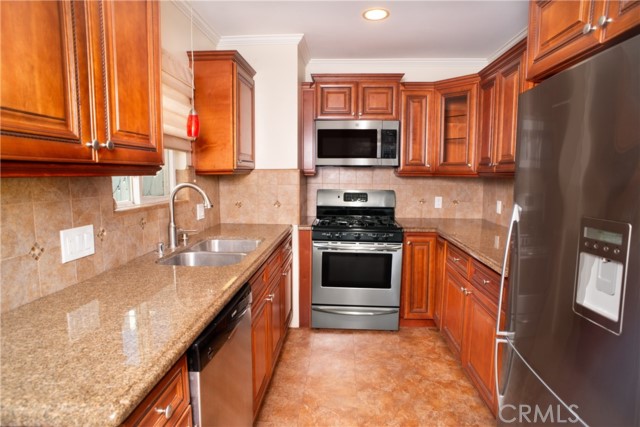 Detail Gallery Image 5 of 14 For 11265 Otsego St #1,  North Hollywood,  CA 91601 - 2 Beds | 1/1 Baths