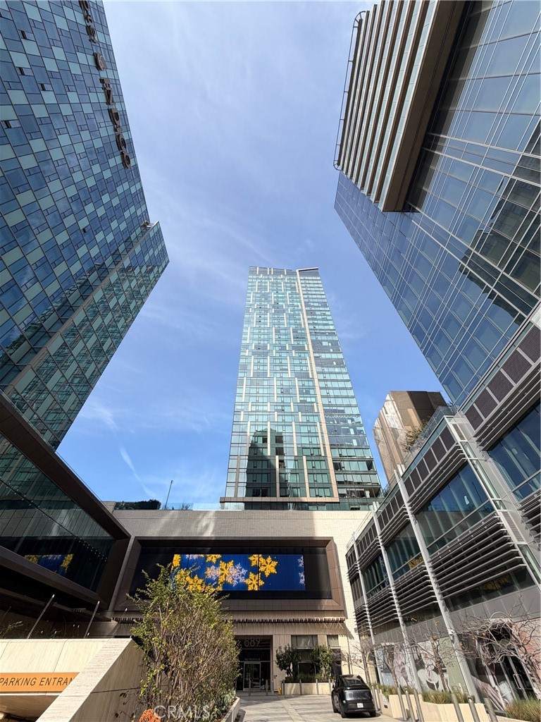 889 Francisco Street #3205