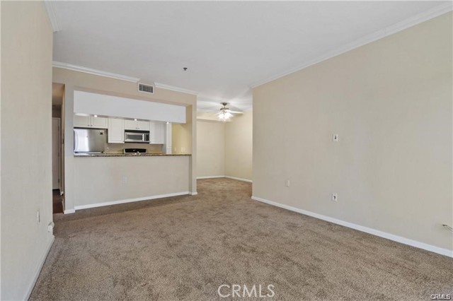 Detail Gallery Image 6 of 21 For 838 Pine Ave #402,  Long Beach,  CA 90813 - 2 Beds | 2 Baths