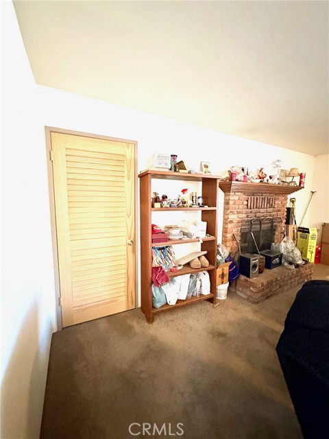 11516 11516 Oakwood Avenue, Hesperia CA: https://media.crmls.org/medias/2f289773-b8e7-498e-b978-74d502ef66ba.jpg