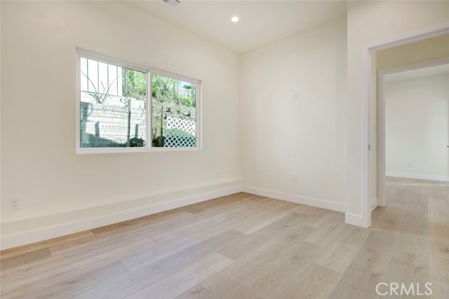 Detail Gallery Image 27 of 36 For 3055 Sycamore Ave, La Crescenta,  CA 91214 - 6 Beds | 4 Baths