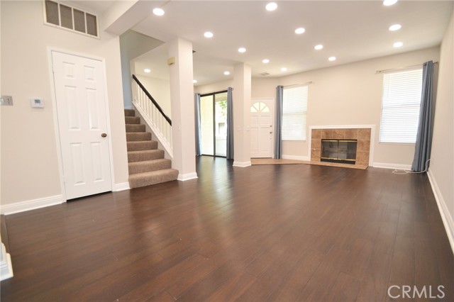 Detail Gallery Image 4 of 22 For 2595 Plaza Del Amo #406,  Torrance,  CA 90503 - 2 Beds | 2/1 Baths