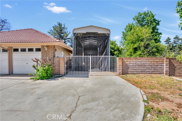 37581 Oak Mesa Drive, Yucaipa CA: https://media.crmls.org/medias/2f29f222-935f-4c02-9ed2-38071afcf099.jpg