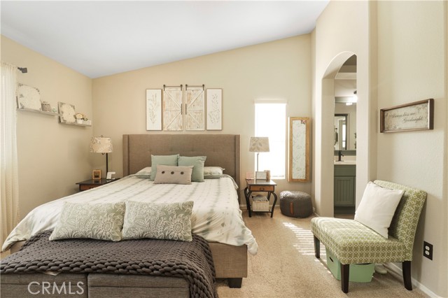 Detail Gallery Image 13 of 23 For 332 Del Flora, Oceanside,  CA 92058 - 3 Beds | 2 Baths