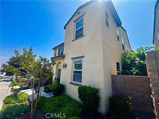 2421 Via Alicante, Corona CA: https://media.crmls.org/medias/2f2a3e21-8dd8-4b30-a749-8161d03ead21.jpg
