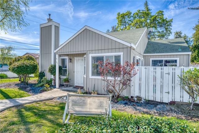 Detail Gallery Image 5 of 48 For 101 Marina Dr S., Lakeport,  CA 95453 - 2 Beds | 1/1 Baths