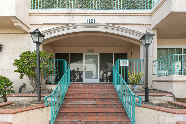 Detail Gallery Image 2 of 36 For 1121 Obispo Ave #306,  Long Beach,  CA 90804 - 1 Beds | 1 Baths