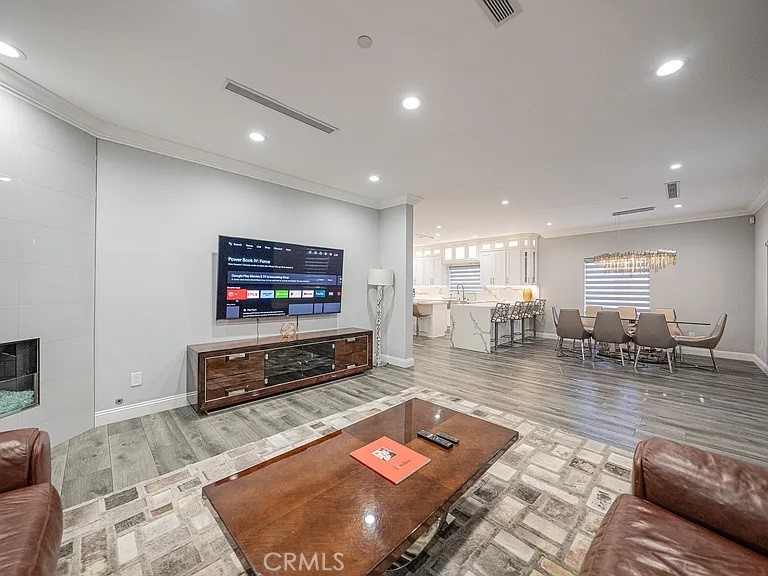430 N Parish