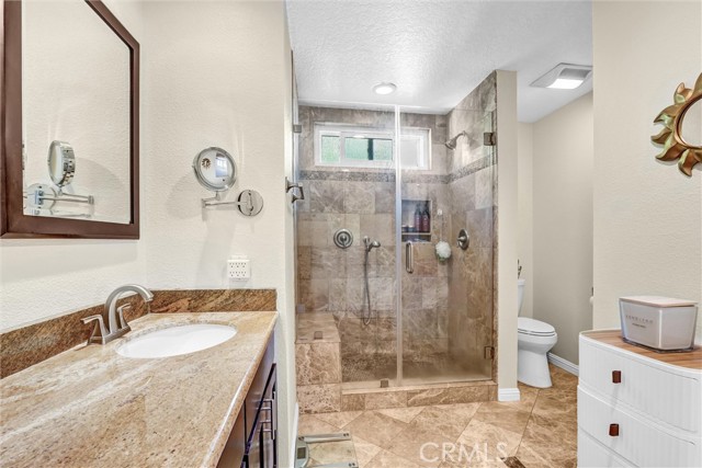 Detail Gallery Image 34 of 51 For 24541 Gardenstone Lane, West Hills,  CA 91307 - 3 Beds | 3 Baths