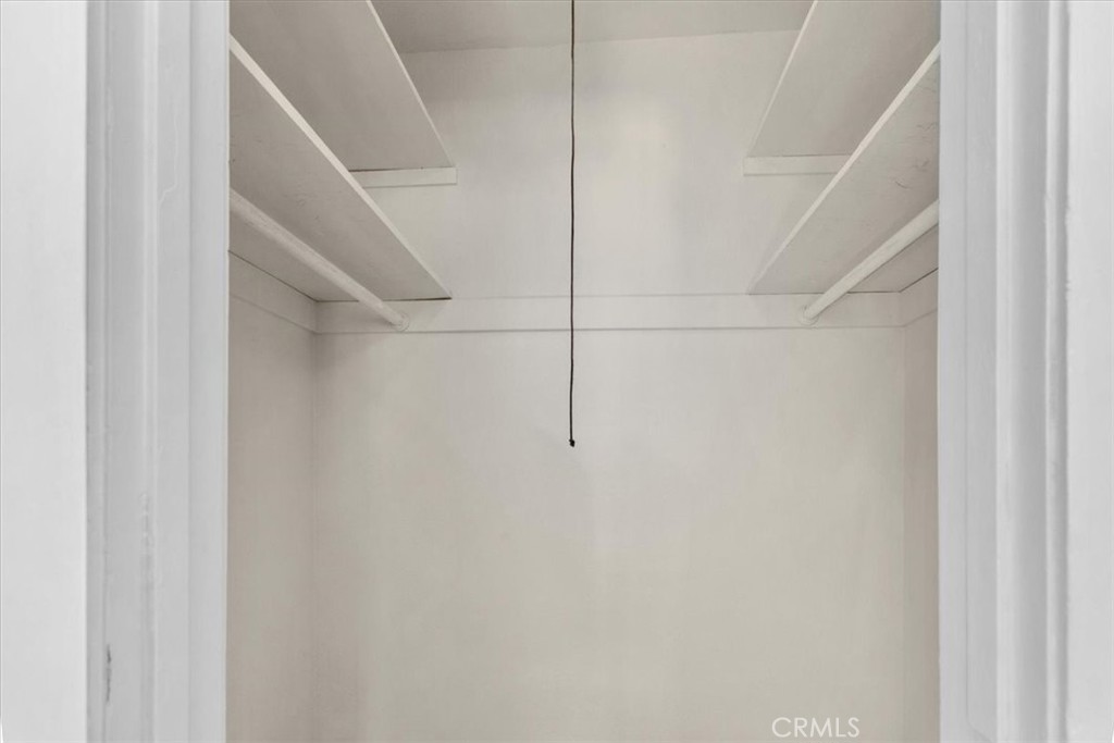 https://media.crmls.org/medias/2f2d06ec-a03f-4d27-8709-b0474a76e9f0.jpg?preset=X-Large