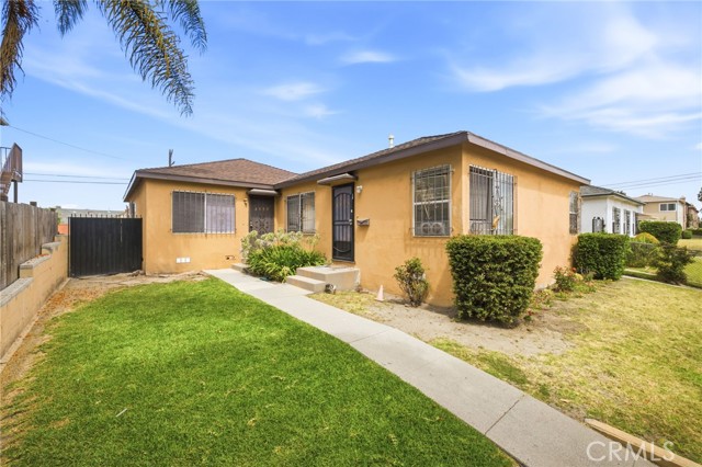 6555 S Van Ness AVE