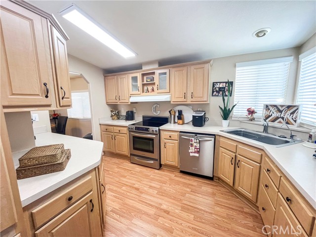 Detail Gallery Image 3 of 33 For 3500 3500 Buchanan #103,  Riverside,  CA 92503 - 3 Beds | 2 Baths