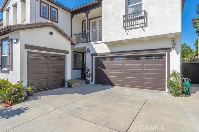 Detail Gallery Image 4 of 70 For 18571 Amalia, Huntington Beach,  CA 92648 - 5 Beds | 4/1 Baths