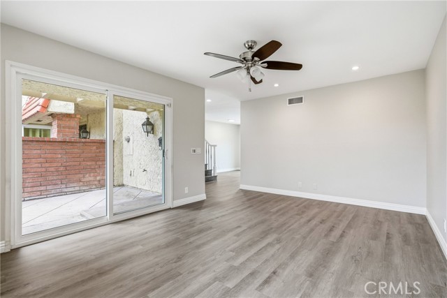 Detail Gallery Image 9 of 57 For 11717 Garden Grove Bld, Garden Grove,  CA 92843 - 3 Beds | 2/1 Baths