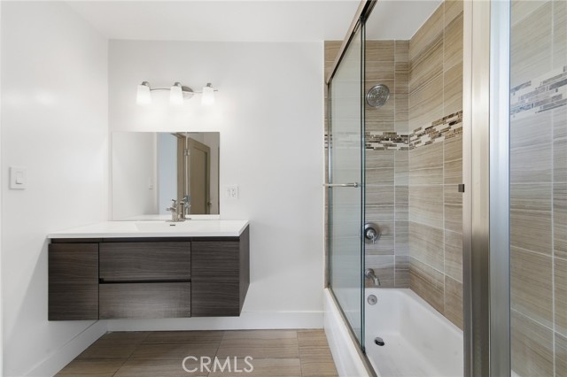 Detail Gallery Image 26 of 57 For 6015 Laurelgrove, North Hollywood,  CA 91606 - 5 Beds | 5 Baths