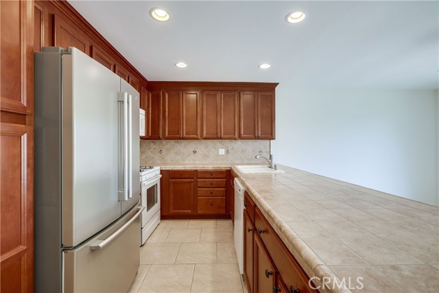 32146 Paseo Sanchez, San Juan Capistrano CA: https://media.crmls.org/medias/2f2efbb4-5f67-4320-8adf-f12d0899cfda.jpg