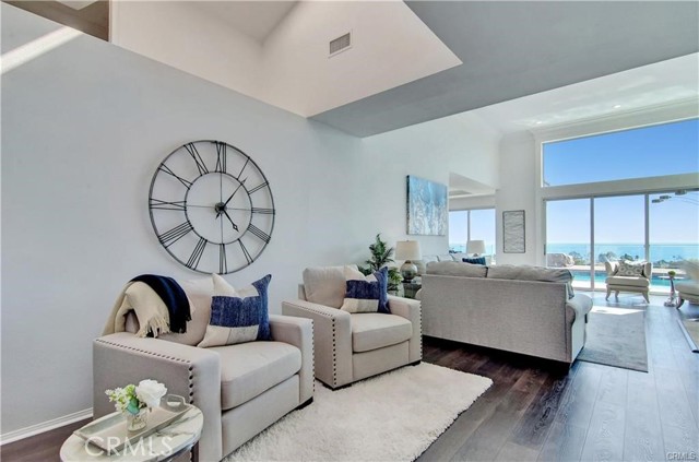 Detail Gallery Image 3 of 26 For 22882 via Cordova, Dana Point,  CA 92629 - 4 Beds | 3/1 Baths