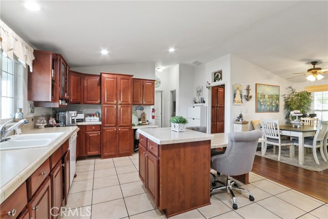 Detail Gallery Image 8 of 22 For 1630 S Barranca Ave #173,  Glendora,  CA 91740 - 3 Beds | 2 Baths