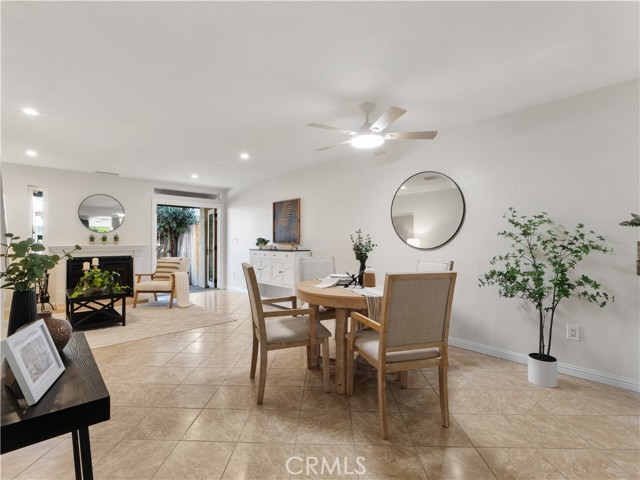 Front Image Thumbnail for CROC26069800