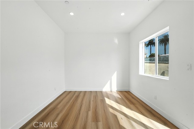 3031 3033 Vineyard Avenue, Los Angeles CA: https://media.crmls.org/medias/2f2ff9f8-fb50-4c7b-8631-b71d57bad59c.jpg