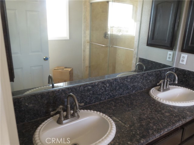 10330 Shasta, Phelan CA: https://media.crmls.org/medias/2f307757-d7ee-414e-84a4-98d37f94e04b.jpg
