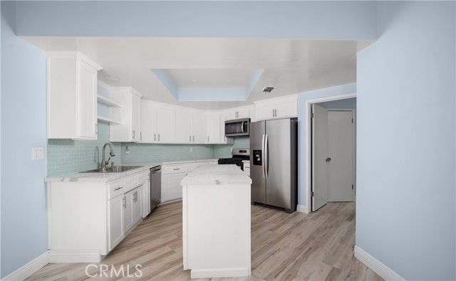 Image 14 of 33 For 791 Redwood Avenue