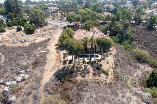 Detail Gallery Image 7 of 72 For 7007 Golden Vale Dr, Riverside,  CA 92506 - 4 Beds | 4/1 Baths