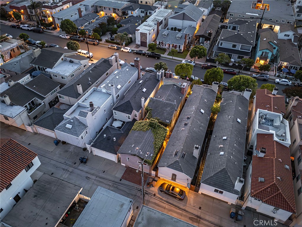 https://media.crmls.org/medias/2f313f7a-484a-45d5-93d1-e260355086a2.jpg?preset=X-Large