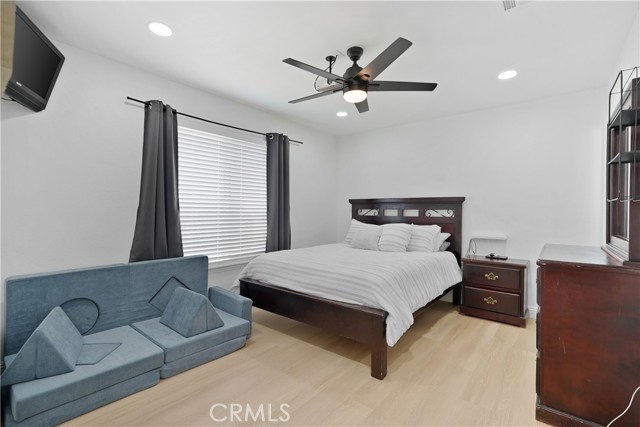 Detail Gallery Image 8 of 14 For 24811 Sundial Way, Moreno Valley,  CA 92557 - 4 Beds | 2 Baths