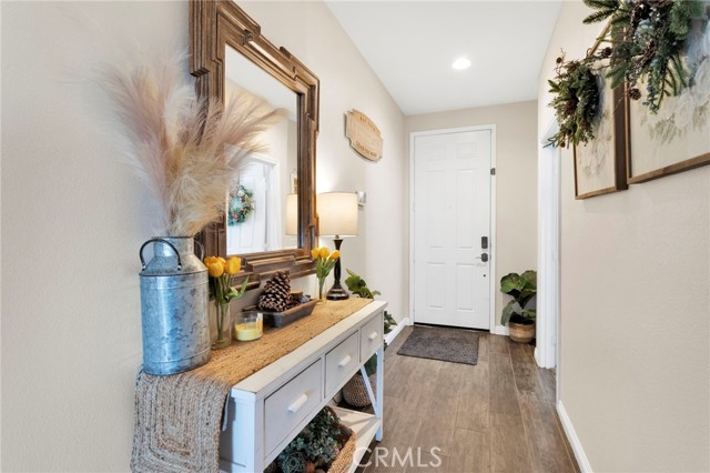 Detail Gallery Image 5 of 48 For 3925 Obsidian, San Bernardino,  CA 92407 - 4 Beds | 3 Baths