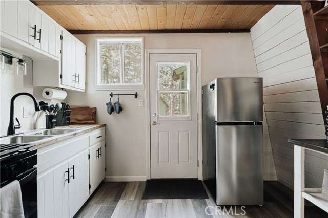 Detail Gallery Image 10 of 32 For 396 Kern Ave, Sugarloaf,  CA 92386 - 2 Beds | 1 Baths