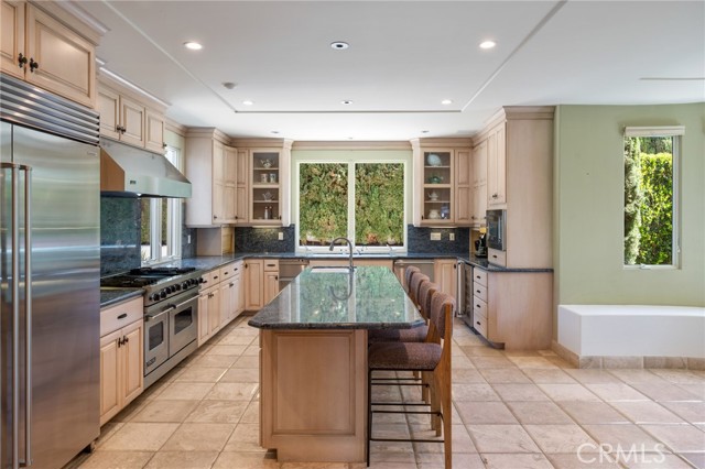 7460 Alida Place, Rancho Palos Verdes CA: https://media.crmls.org/medias/2f327f45-0541-49bf-ae16-baedc4577405.jpg