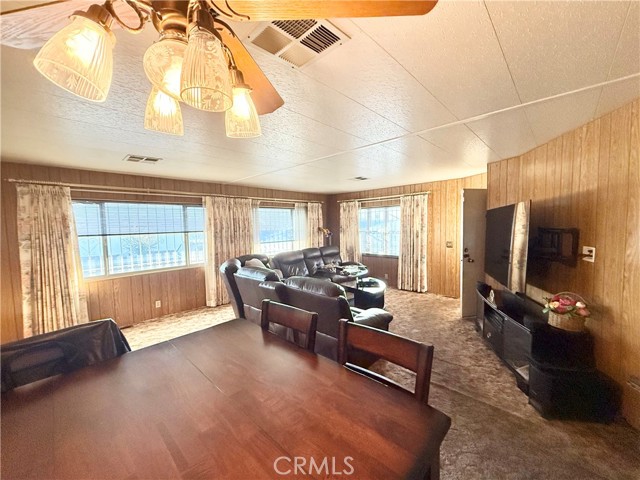 Detail Gallery Image 14 of 36 For 816 San Marcos Dr, Hemet,  CA 92543 - 3 Beds | 2 Baths