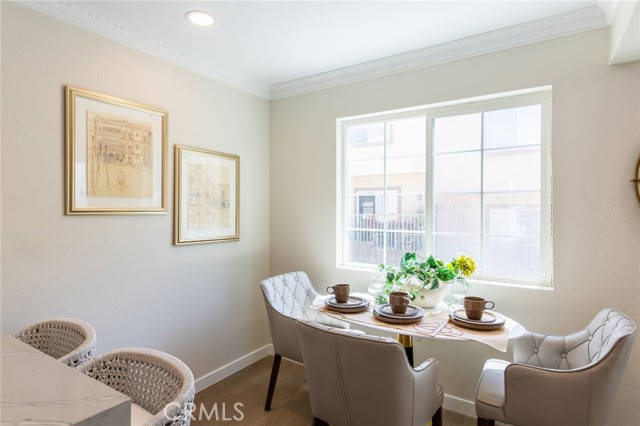 Detail Gallery Image 18 of 33 For 2349 Mira Vista Ave #C,  Montrose,  CA 91020 - 2 Beds | 2/1 Baths