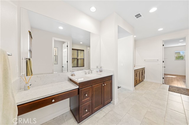 Detail Gallery Image 36 of 52 For 61 Hearst, Irvine,  CA 92620 - 4 Beds | 4/1 Baths