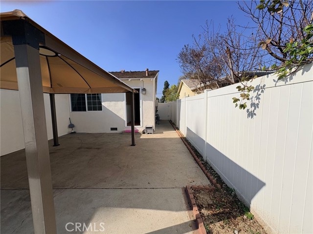 Detail Gallery Image 25 of 27 For 7502 Balcom, Reseda,  CA 91335 - 3 Beds | 2 Baths