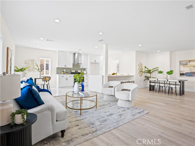 Detail Gallery Image 5 of 43 For 4251 Gundry, Long Beach,  CA 90807 - 4 Beds | 3 Baths