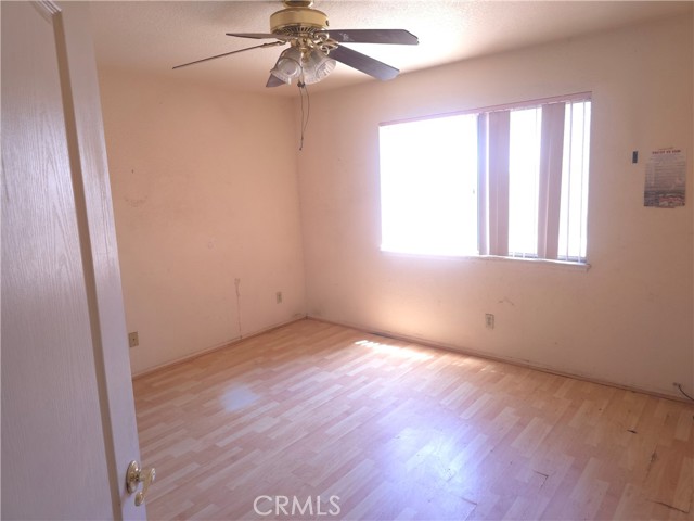 35075 Firecat Road, Hemet CA: https://media.crmls.org/medias/2f3420da-d2ca-40d6-9d5d-edd397e428f7.jpg