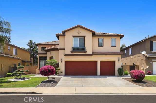 6833 Winterberry Way, Eastvale, CA 92880