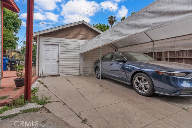 4154 S Harvard Blvd, Los Angeles CA: https://media.crmls.org/medias/2f36125c-d71b-483f-abc3-aa784a4a0eb7.jpg