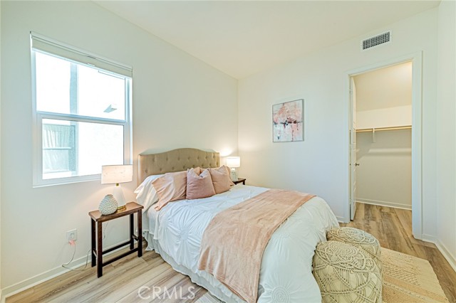 27505 Illumination Court, Valencia CA: https://media.crmls.org/medias/2f366509-814d-4806-97ec-7fb3f4fd3490.jpg