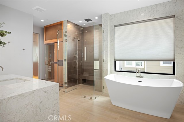 706 W Oceanfront, Newport Beach CA: https://media.crmls.org/medias/2f37eab1-4080-4938-917e-0fc978ed4c6d.jpg
