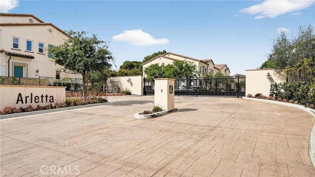 Image 18 of 19 For 2741 Inez