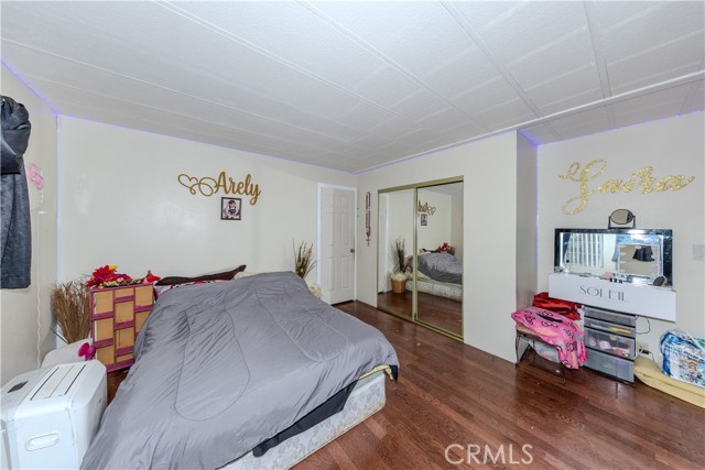 Detail Gallery Image 8 of 13 For 17701 Avalon Blvd Spc 304, Carson,  CA 90746 - 4 Beds | 2 Baths