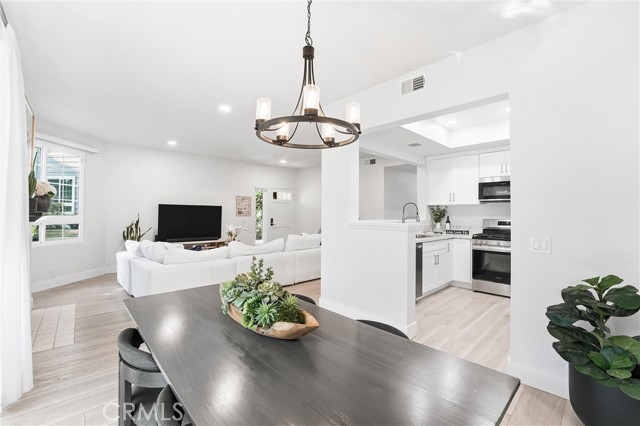 Detail Gallery Image 11 of 52 For 7322 Yellowtail Drive #104,  Huntington Beach,  CA 92648 - 2 Beds | 2 Baths