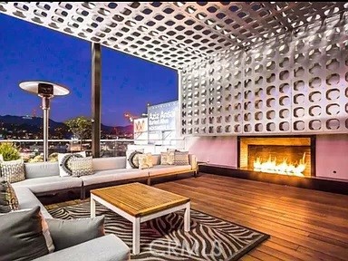 Detail Gallery Image 2 of 49 For 6250 Hollywood Blvd 4k,  Los Angeles,  CA 90028 - 2 Beds | 2 Baths