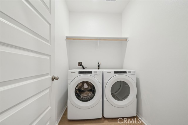 221 Aurora Lane, Pomona CA: https://media.crmls.org/medias/2f395e94-1d79-40c9-9080-c9d6a99e0ad6.jpg